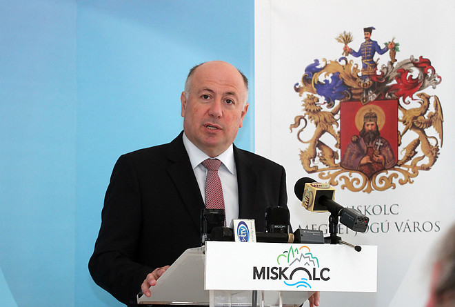 kriza_akos_160523_ja_12.jpg kriza_akos_160523_ja_12.jpg