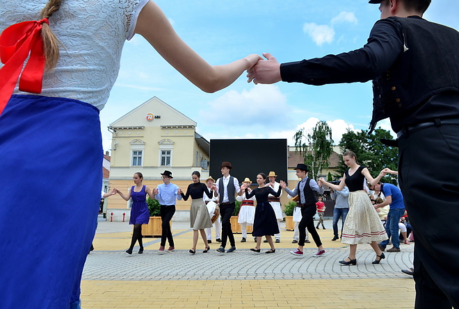 fono_flashmob_160603_vcs_06.jpg fono_flashmob_160603_vcs_06.jpg