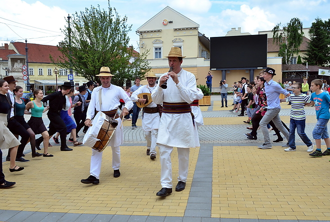fono_flashmob_160603_vcs_31.jpg fono_flashmob_160603_vcs_31.jpg