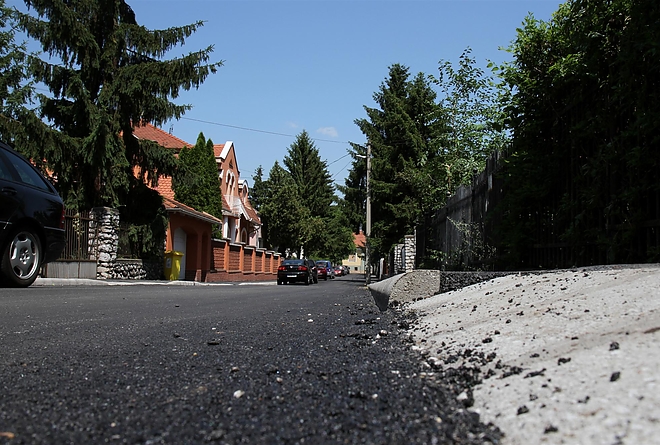 hubay_gyorgy_nefelejcs_utca_aszfalt_160623_ja_15.jpg hubay_gyorgy_nefelejcs_utca_aszfalt_160623_ja_15.jpg