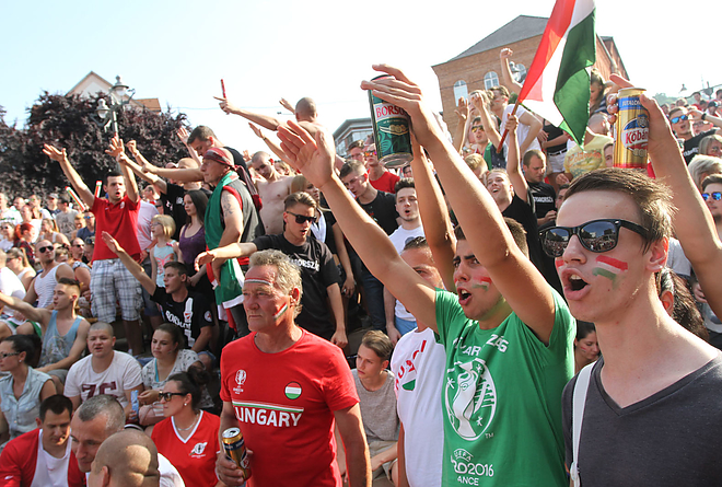 szinva_foci_terasz_20160622_ml1.jpg