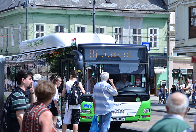 zaszlos_buszok_160622_vcs_07.jpg zaszlos_buszok_160622_vcs_07.jpg