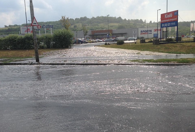 eso_viz_szentperi_kapu_160713_tamas_hollenda.jpg