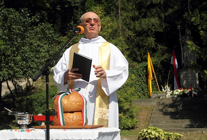koszoruzas_hamor_160820ml_28.jpg koszoruzas_hamor_160820ml_28.jpg