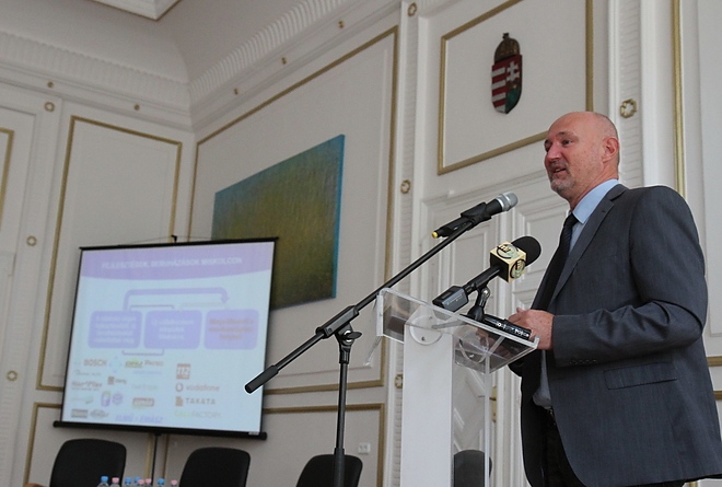 foglalkoztatasi_paktum_160908_ja_11.jpg