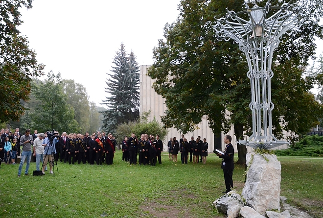 lelekharang_160917_fkcs_7.jpg lelekharang_160917_fkcs_7.jpg