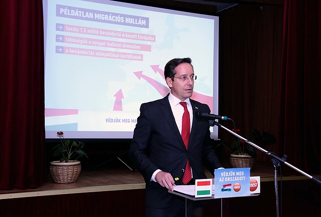 szirmabesenyo_forum_160920_ja_9.jpg szirmabesenyo_forum_160920_ja_9.jpg