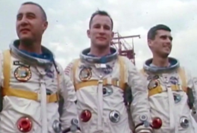 apollo2.jpg apollo2.jpg