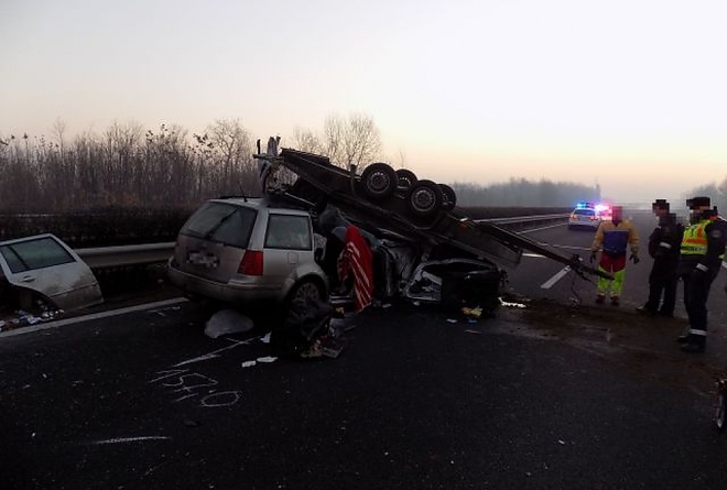 borultauto1.jpg borultauto1.jpg