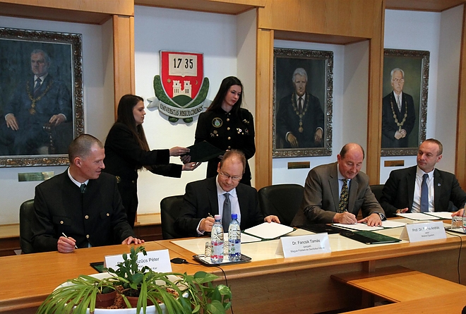 egyetem_magyar_foldtani_170131_ja_12.jpg egyetem_magyar_foldtani_170131_ja_12.jpg
