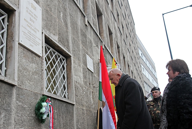 gulag_emlektabla_zsolcai_kapu_170131_ja_22.jpg gulag_emlektabla_zsolcai_kapu_170131_ja_22.jpg