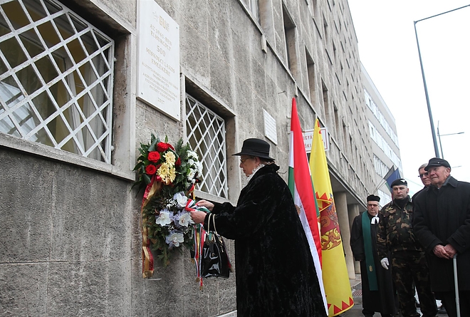 gulag_emlektabla_zsolcai_kapu_170131_ja_27.jpg gulag_emlektabla_zsolcai_kapu_170131_ja_27.jpg