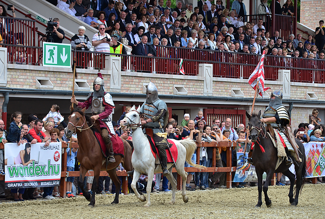 lovagi_tornak_tere_atado_150820_vcs_07.jpg