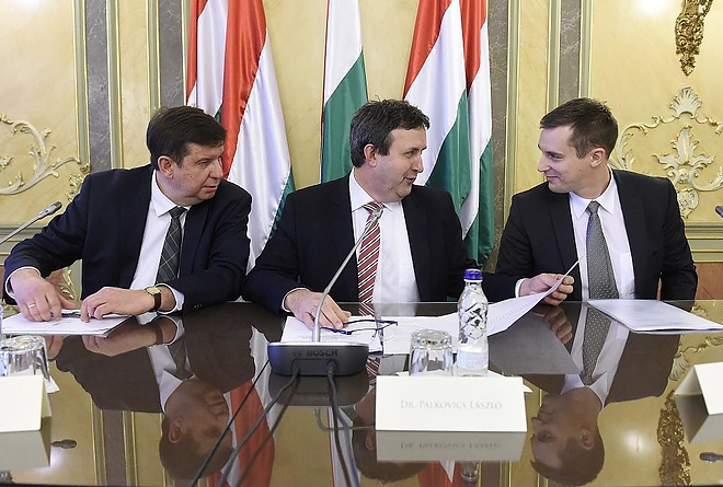 palkovics_sipos_solti_oktatas_170110_mti.jpg palkovics_sipos_solti_oktatas_170110_mti.jpg