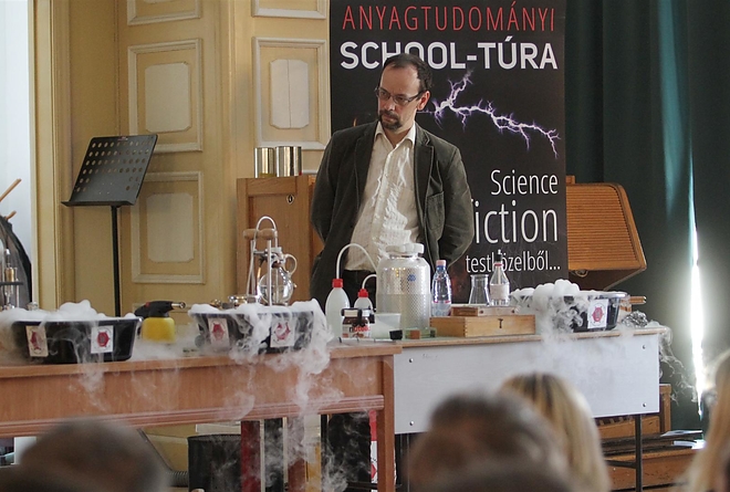 school_tura_170126ml_12.jpg