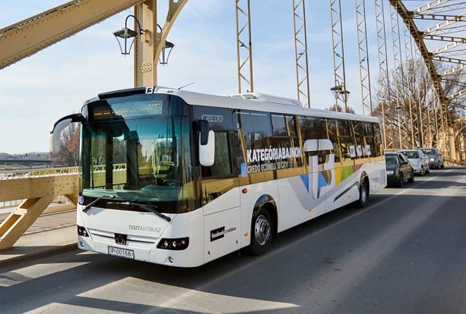 magyarbusz1.jpg magyarbusz1.jpg