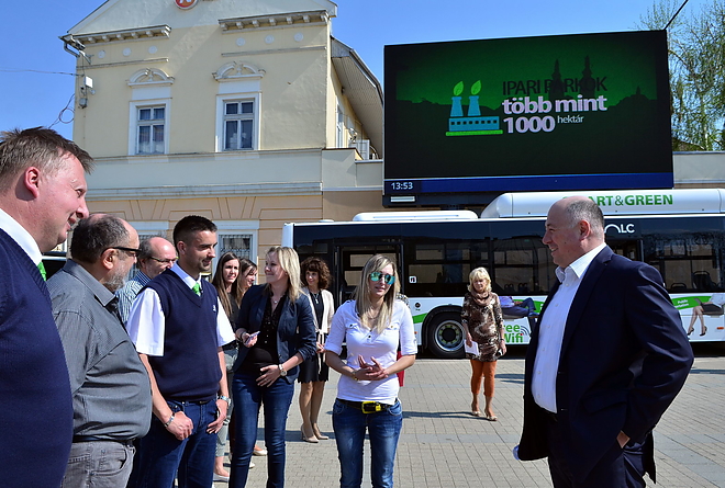 cng_busz_free_wifi_170331_vcs_02.jpg cng_busz_free_wifi_170331_vcs_02.jpg