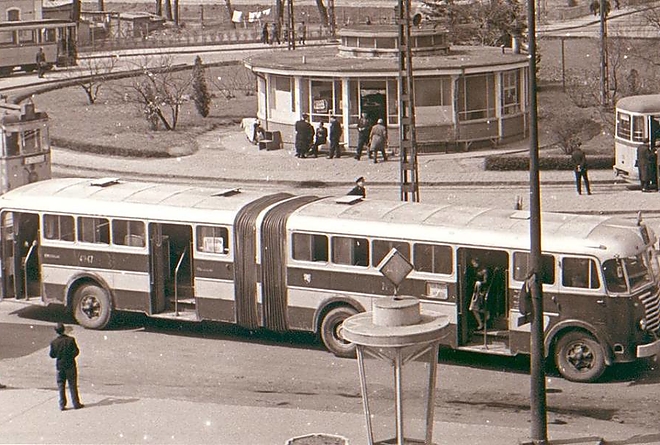 csuklosbusz.jpg