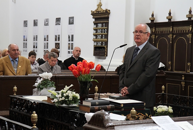 olah_miklos_szobor_170412_ja_20.jpg