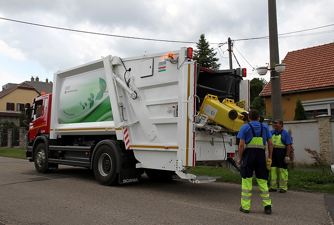 elektromos_kukasauto_170524_ja_13.jpg elektromos_kukasauto_170524_ja_13.jpg