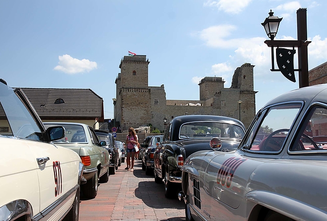 mercedes_veteranok_lovagi_tornak_tere_170520_j_25.jpg mercedes_veteranok_lovagi_tornak_tere_170520_j_25.jpg