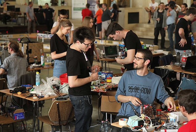 robot_verseny_170520_ja_7.jpg robot_verseny_170520_ja_7.jpg