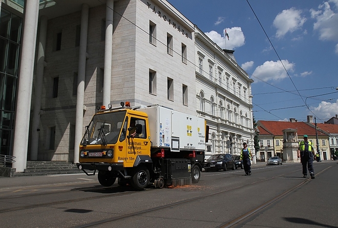 sin_karbantartas_170520_ja.jpg