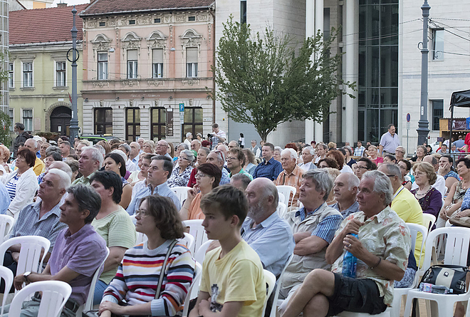 operafesztival_-_hetfo_-_szent_istvan_ter_20170619_bl_46_web.jpg