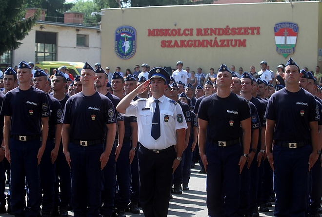 rendeszeti_szakkozep_kibocsato_170628_ja_27.jpg