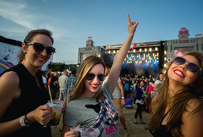 volt_fesztival_lanyok1.jpg volt_fesztival_lanyok1.jpg