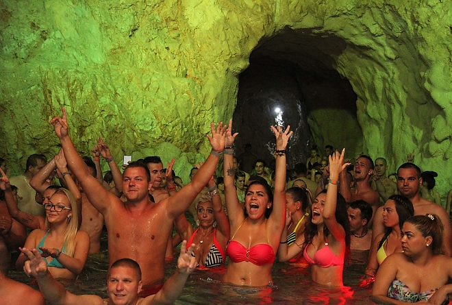 barlangfurdo_dj_party_170722_ja_22.jpg