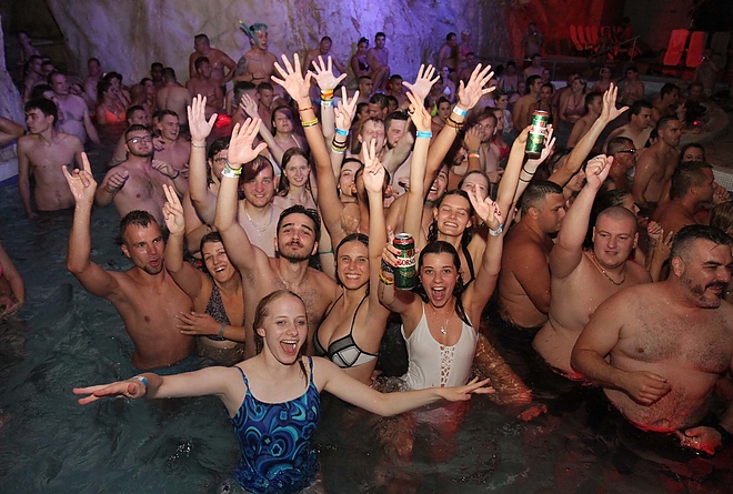 barlangfurdo_dj_party_170722_ja_32.jpg