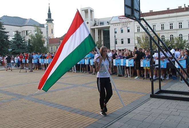 kosar_eb_megnyito_170716ml_26.jpg kosar_eb_megnyito_170716ml_26.jpg