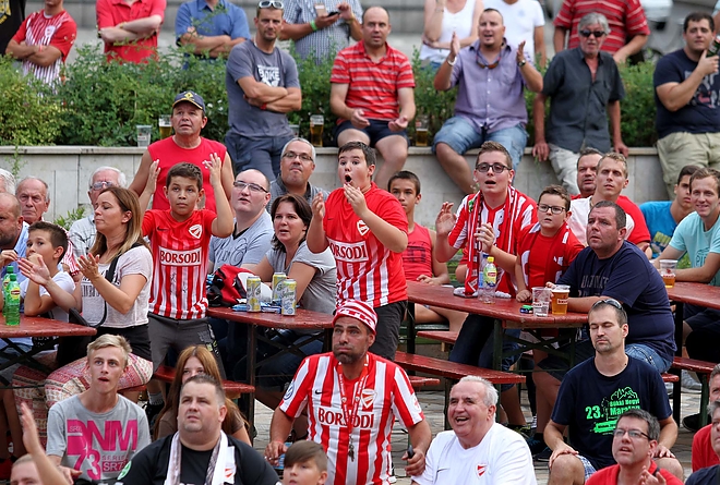 szinvaterasz_honved_dvtk_170722_ja_13.jpg szinvaterasz_honved_dvtk_170722_ja_13.jpg