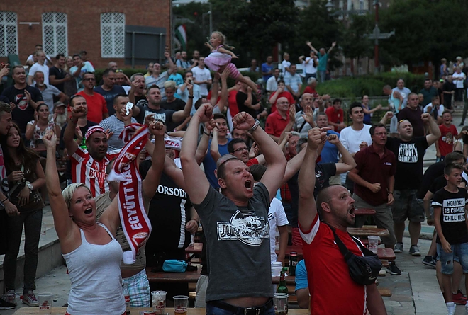 szinvaterasz_honved_dvtk_170722_ja_31.jpg szinvaterasz_honved_dvtk_170722_ja_31.jpg