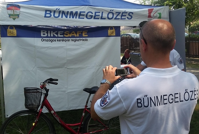 bikesafe2.jpg bikesafe2.jpg