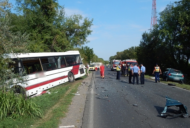 buszbalhetfo.jpg buszbalhetfo.jpg