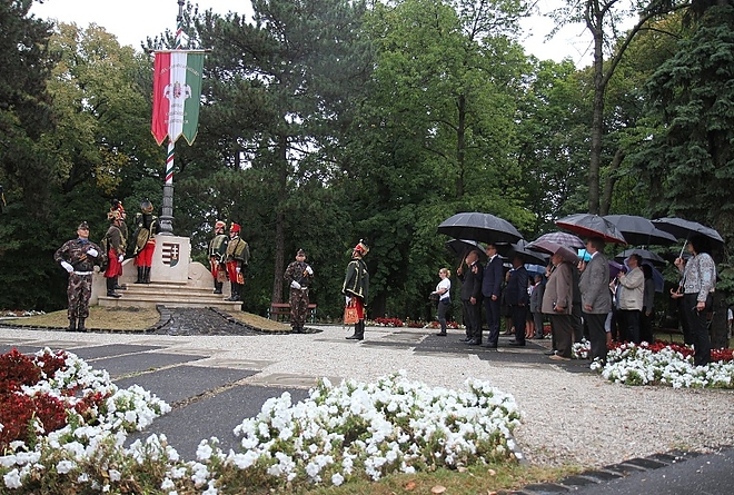 nepkert_zaszlofelvonas_170820_ja_5.jpg nepkert_zaszlofelvonas_170820_ja_5.jpg