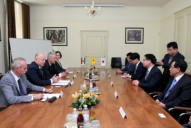 asani_delegacio_170911_ja_9.jpg asani_delegacio_170911_ja_9.jpg
