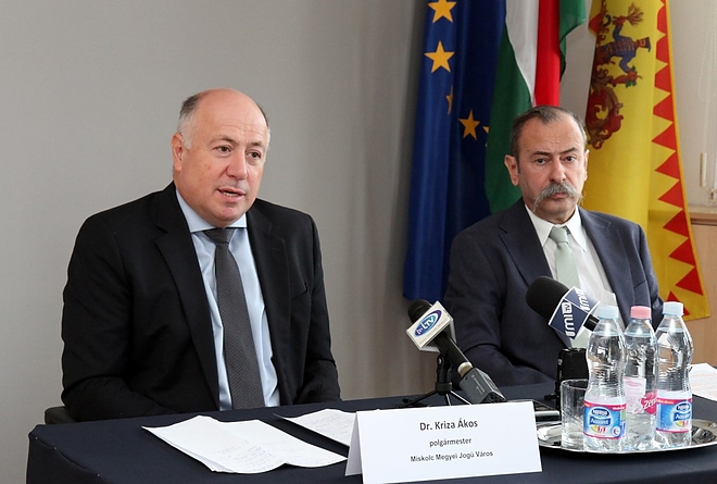 kozfoglalkozt_sajtaj_170906_ja_12.jpg