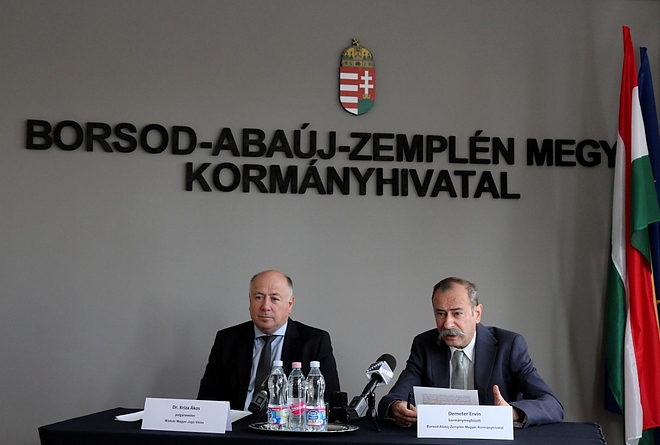 kozfoglalkozt_sajtaj_170906_ja_2.jpg