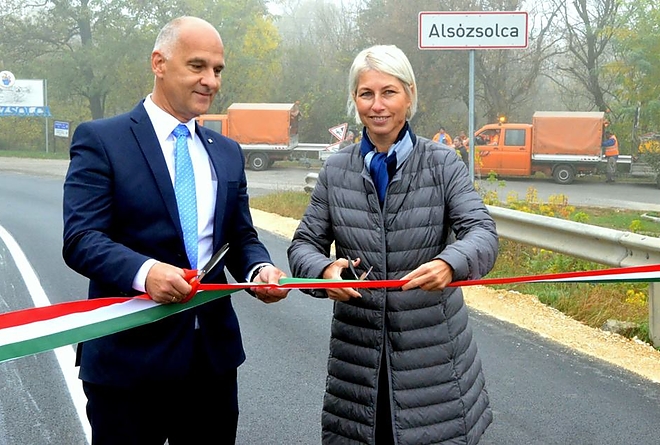 csobor_katalin_utatadas.jpg csobor_katalin_utatadas.jpg