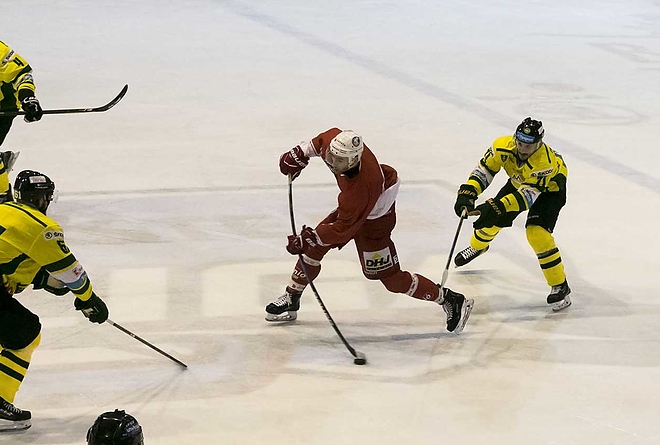 dvtk_jegesmedvek_-_mshk_zilina_6-4_20171012_bl_007_web_szl.jpg