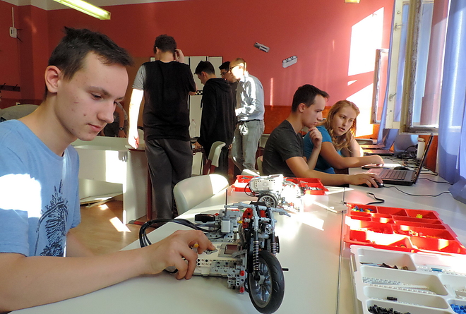 lego_robot_171016_vcs_06.jpg