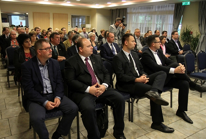 munkaero_piac_171010_ja_14.jpg