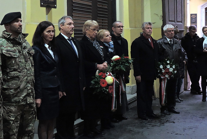 munkastanacs_emlektabla_avato_171023_vcs_02.jpg