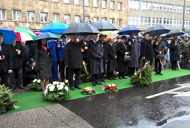 oktober23_zsolcaikapu3_20171023_vcs.jpg oktober23_zsolcaikapu3_20171023_vcs.jpg