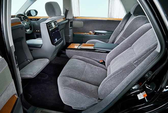 toyota-century-luxus-2.jpg toyota-century-luxus-2.jpg
