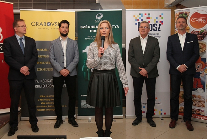 fiatal_vallalkozok_171116_ja_1.jpg