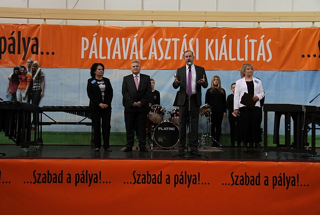szabad_a_palya_171108_ja_13.jpg